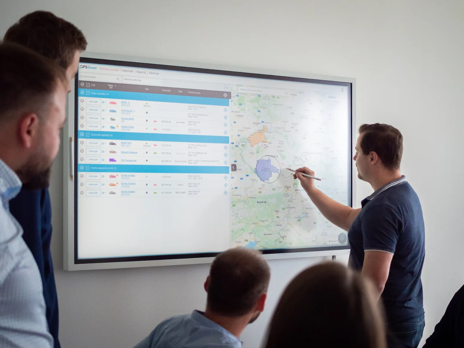 GPS Dozor monitoring dashboard with a live fleet map